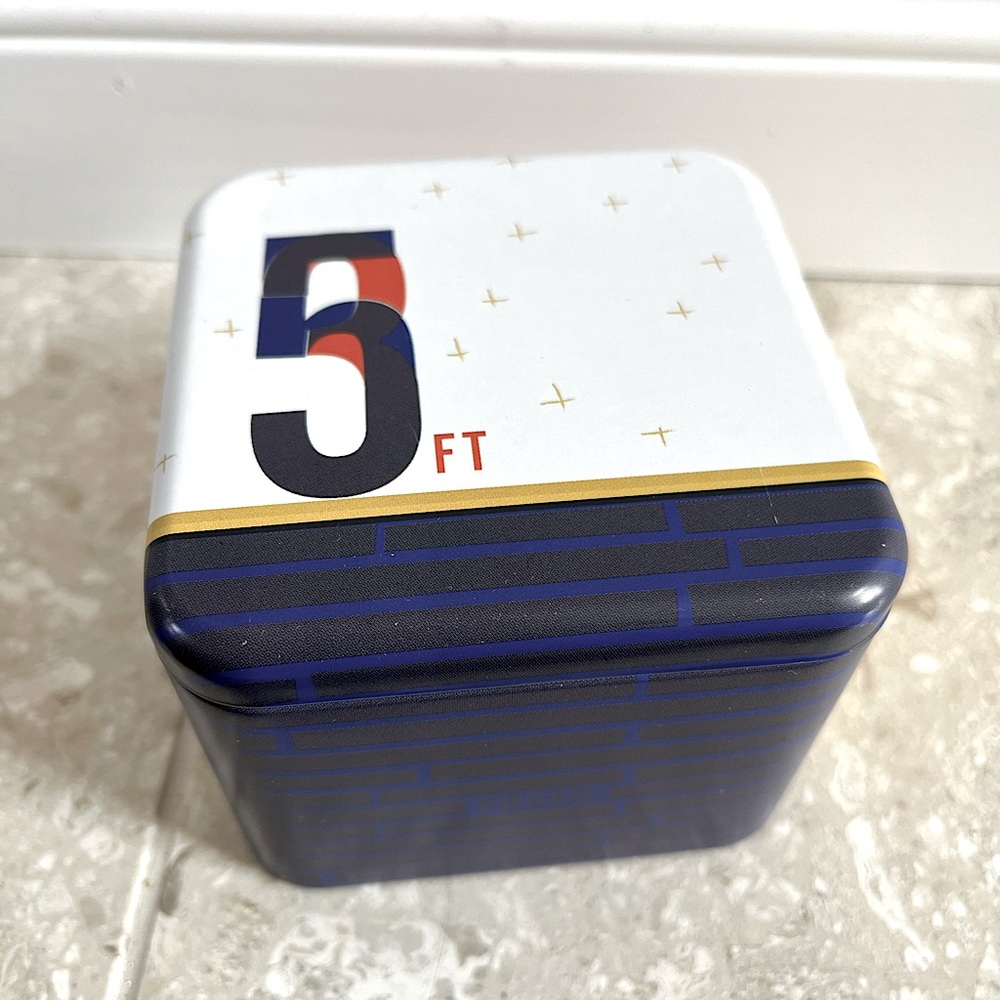 ⚡️2/$15⚡️2014 Fossil tin